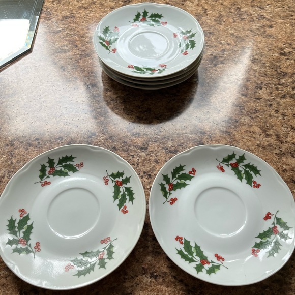 holly berry china porcelain Ware saucers (4). - Picture 1 of 4